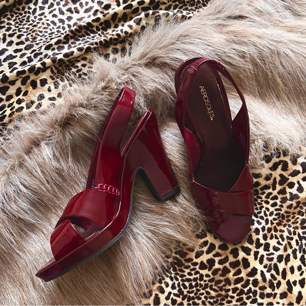 AEROSOLES Women's Red Slingback High Heels ⋆ PRE-LOVED ⋆